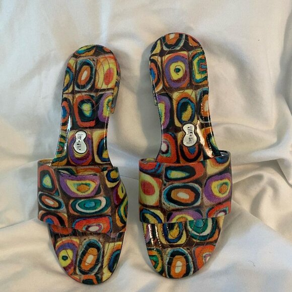 Colorful & Fun - Picture 2 of 3